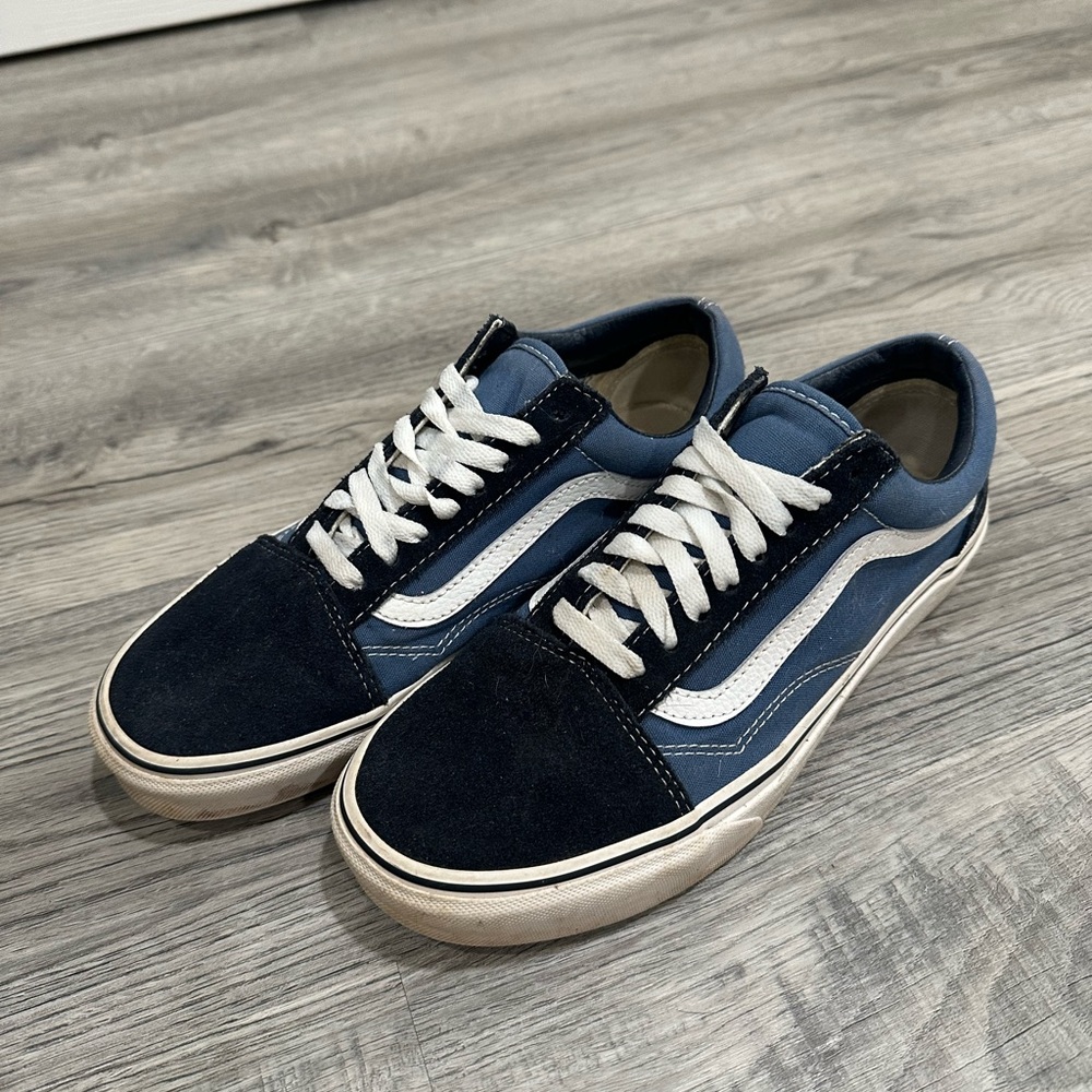 Vans Men's Blue and White Sneakers